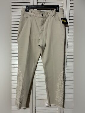 NWT! John Mark Cream Ankle Pants with Lace Trim on sides
